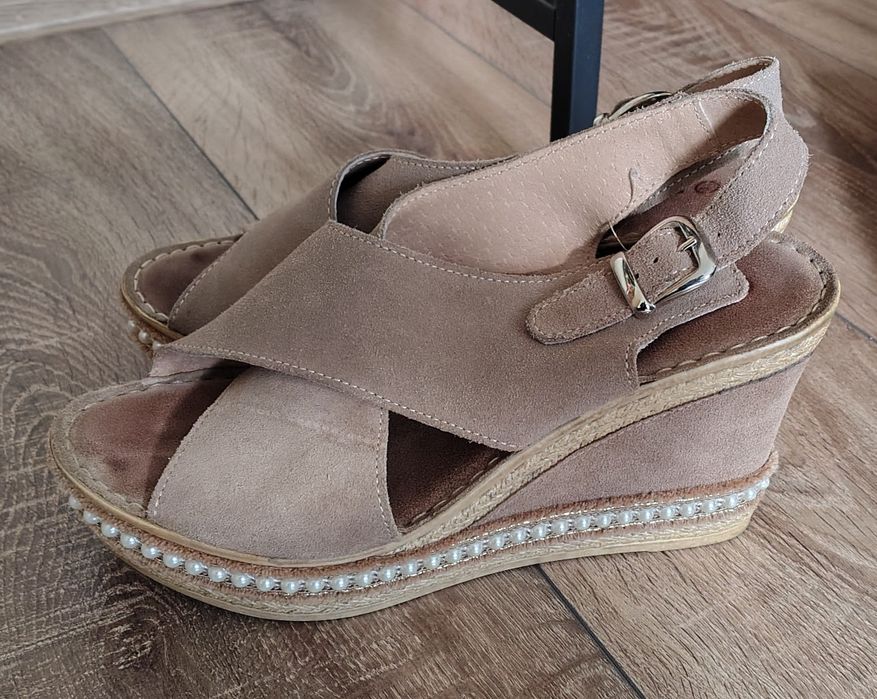 Sandale Benvenuti de piele naturală întoarsă mărimea 39