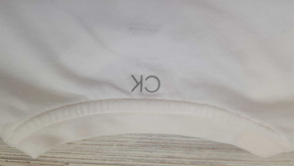 Бяло бюстие тип ТОП CALVIN KLEIN за момиче с размер S/Р