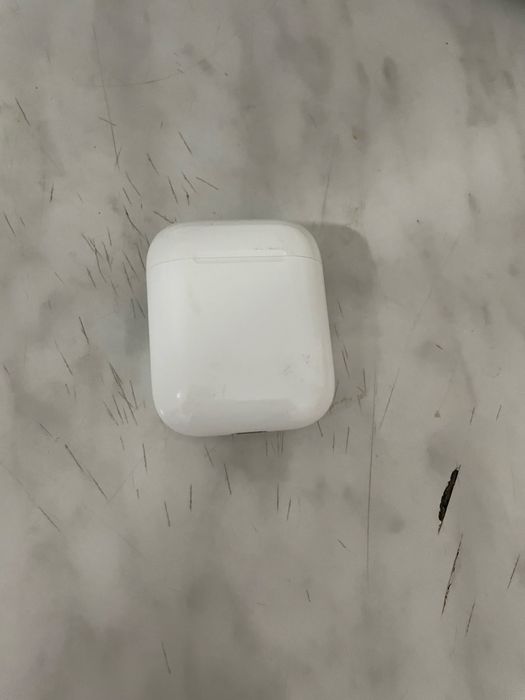 не рабочий airpoods