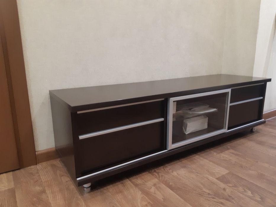 Продам полку под телевизор