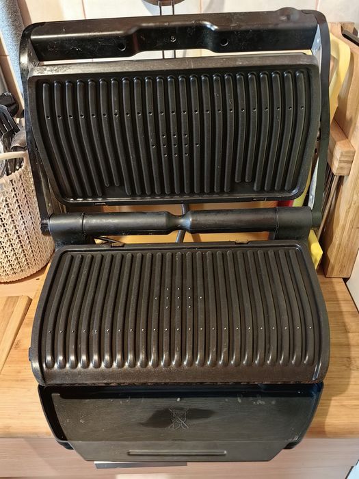 Grătar electric cu tava