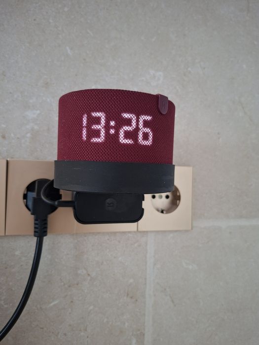 Продам Умная колонка Яндекс Станция Мини с часами