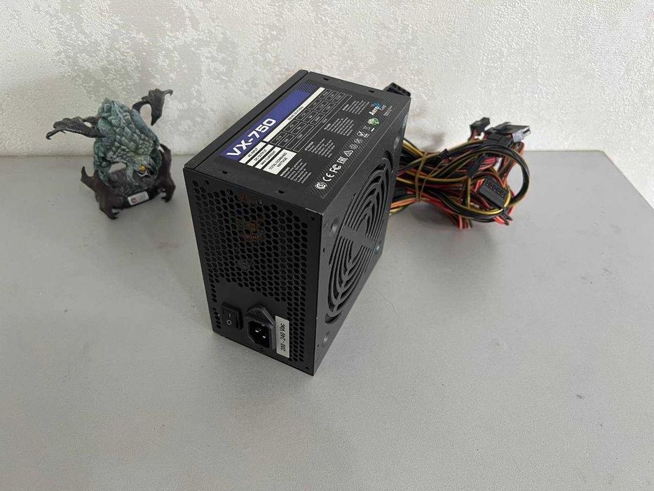Блок питания Aerocool VX 750W
