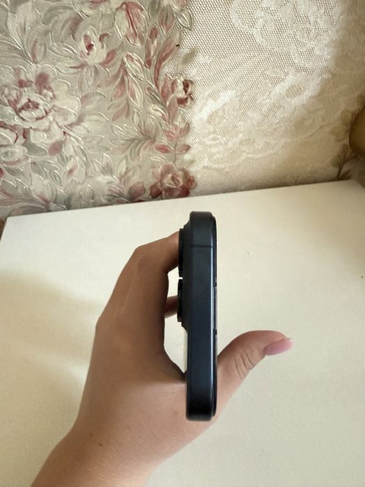 iPhone 15 Pro 128 GB в хорошем состоянии
