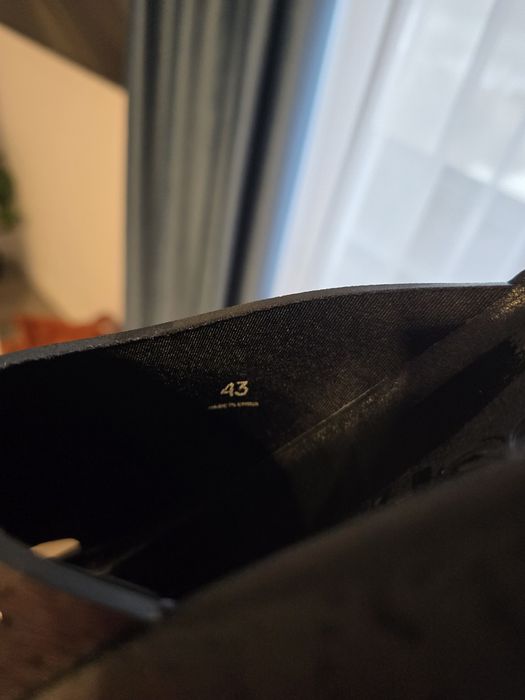 V/s  papuci ambush noi