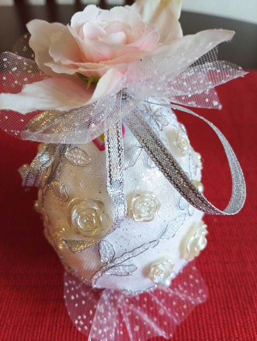 продавам декоративни великденски яйца и венци