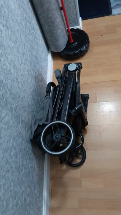 Коляска складная