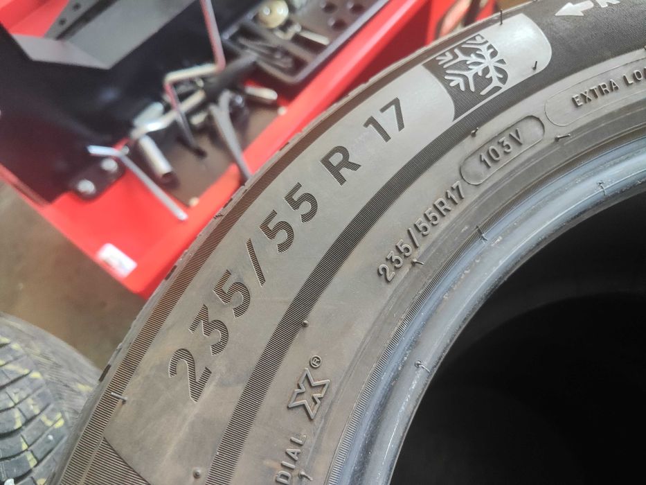 4бр.зимни гуми 235/55/17 Michelin
