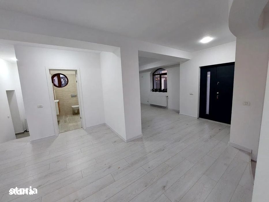 Vilă deosebită de vânzare – Prelungirea Ghencea, zona Mărăcineni!!