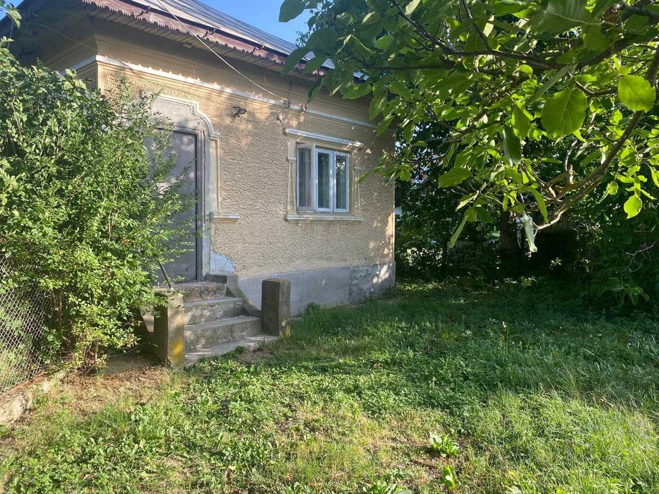 Casă + 2.749 mp teren integral intravilan — se împarte în 2 loturi — Gura Foii
