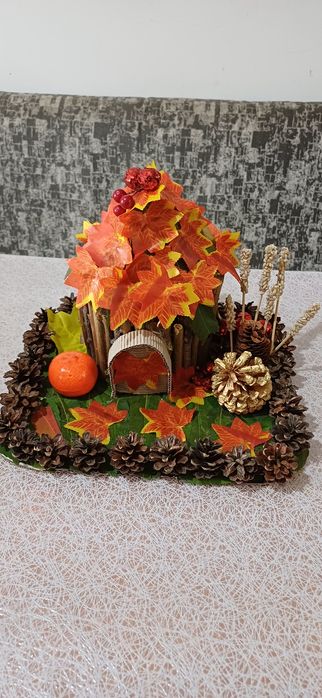 Осенью подделки  для садик  и школы