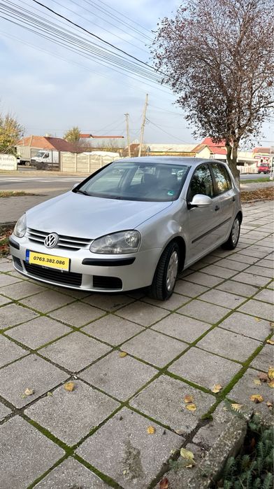 Golf 5 - 1.6 fsi - 115 cp - Clima - Navi - Senzori - Computer de bord