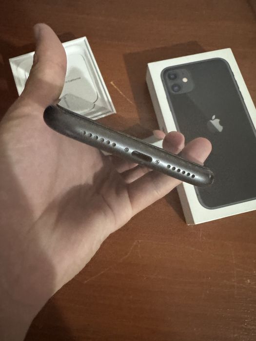 Iphone 11 black 64 gb karobka bor ayb yo 75 yomkst