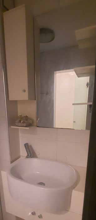 Шкаф за баня с огледало