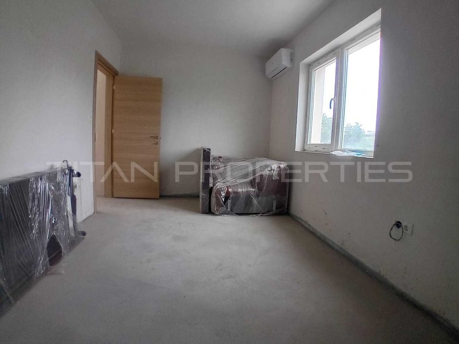 Продава се Тристаен апартамент в Пловдив, Въстанически - 84 кв.м за 1131 €/кв.м - Снимка #4