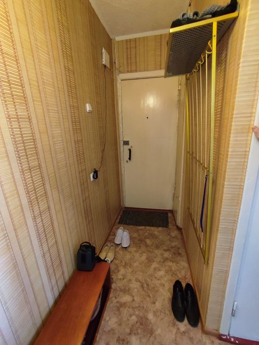 Продается 2-комн (9-27, 5 эт)