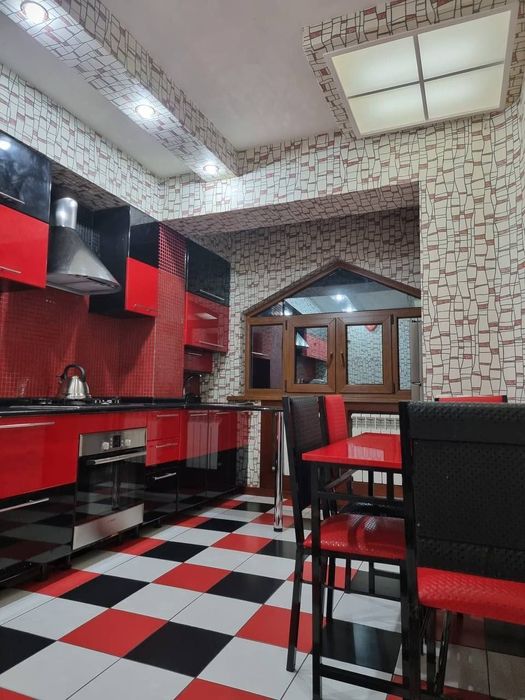 Продается 2-х комнатная 75кв метро Минор