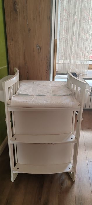 Продам пеленальный столик Stokke