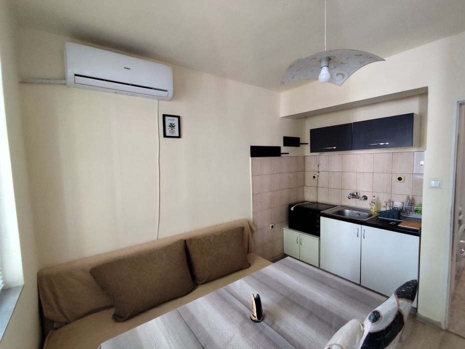 Дава се под наем Двустаен апартамент в Варна, Център - 45 кв.м за 382.5 € - Снимка #6