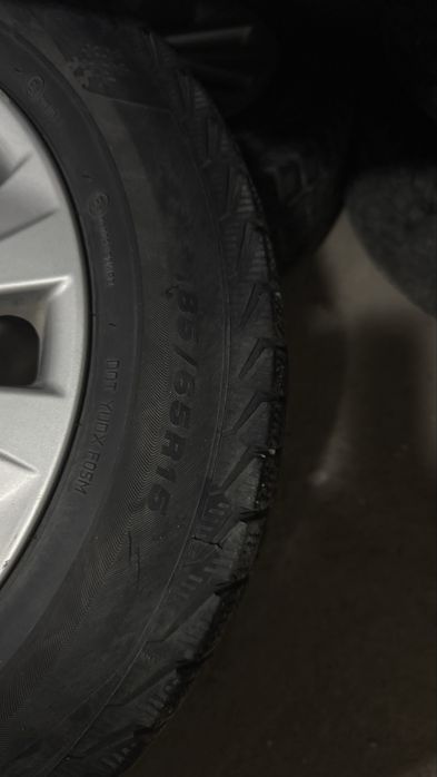 Продам диски с зимней резиной