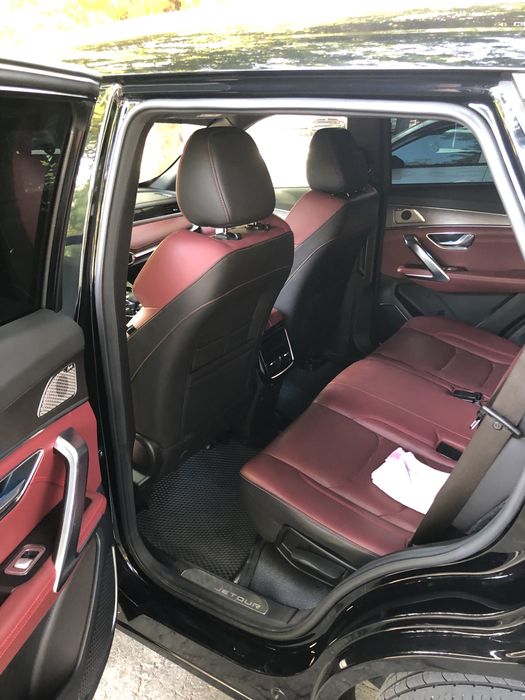 Продается автомобил Jetour x70plus фулл позиция.