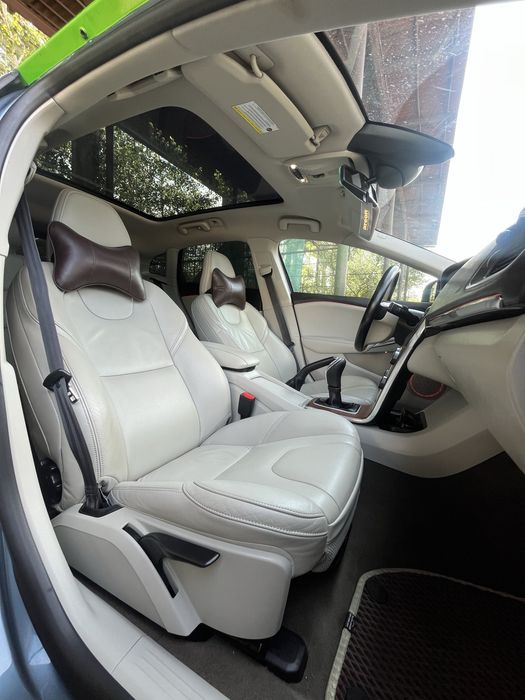 Volvo V40 D2 1.6 D  Personalizat