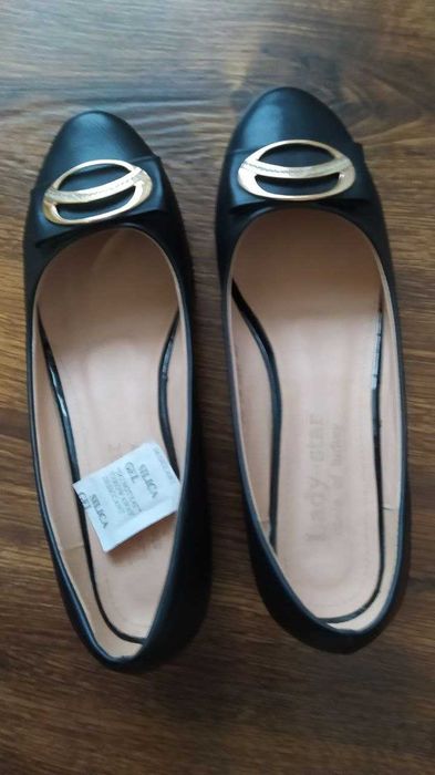 Продам туфли женские