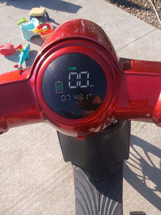Vând scuter electric și trotinetă electrică