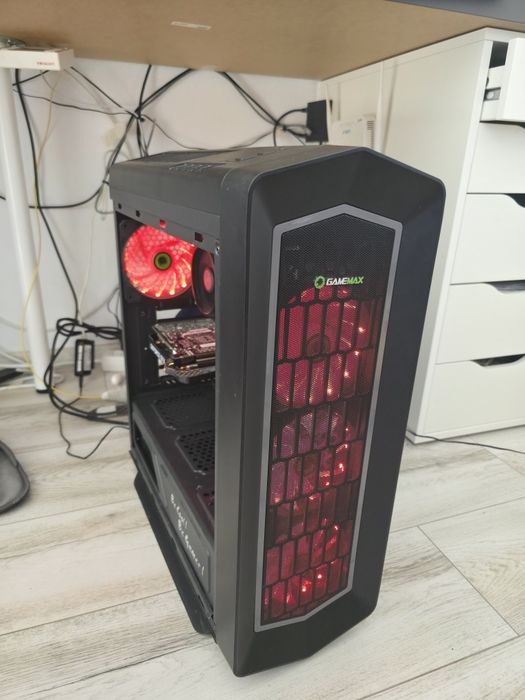 Vând calculator/PC de gaming