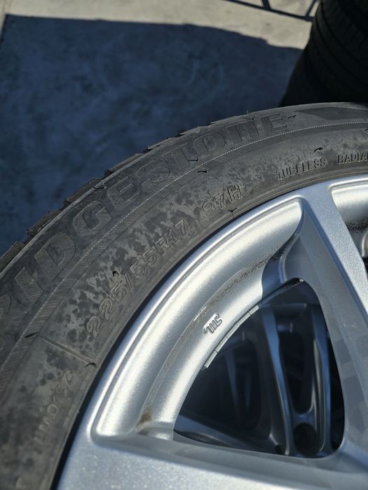 4 Броя 225/55/17 Bridgestone 2x7,5mm 2x6,5mm