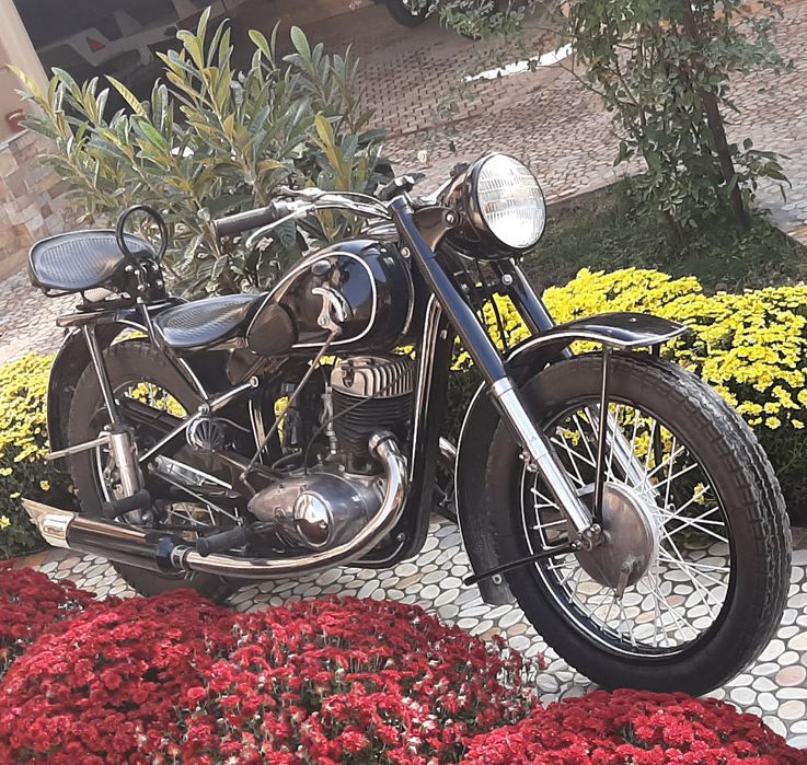 Продаётся мотоцикл Иж 49 в идеальном состояние