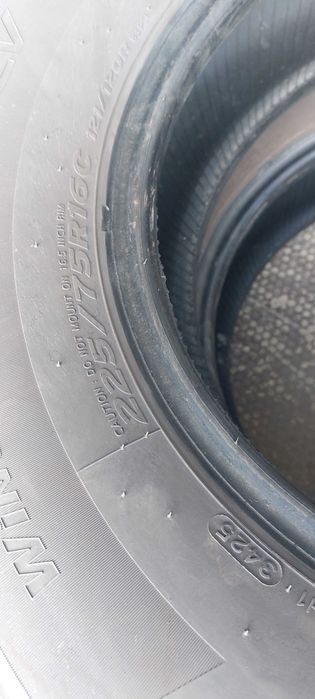 Гуми , HANKOOK, 225/75/16C ,зимни за микробус