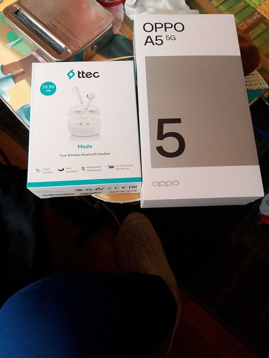 Продавам телефон oppo a5 5g.  и  ttec слушалки.Чисто нови