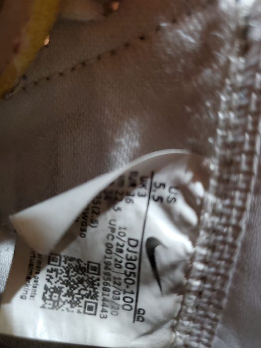 blazeri nike in stare buna