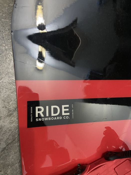 Сноуборд с ботинками