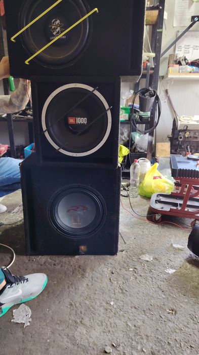 Vând Subwoofer,amplificatoare,stații mpr alpine auto