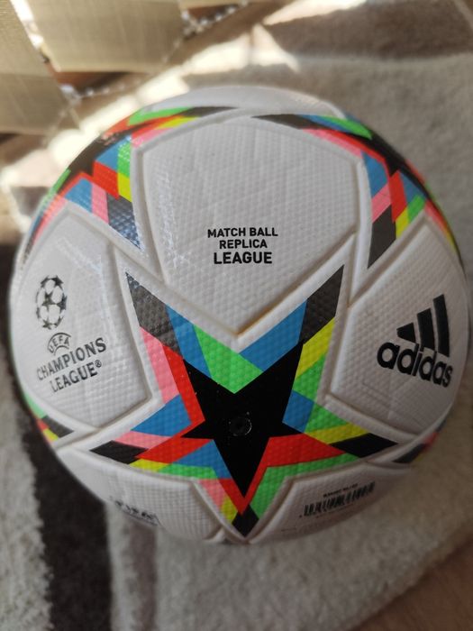 Adidas Finale 22  чисто нова топка, Champions League
