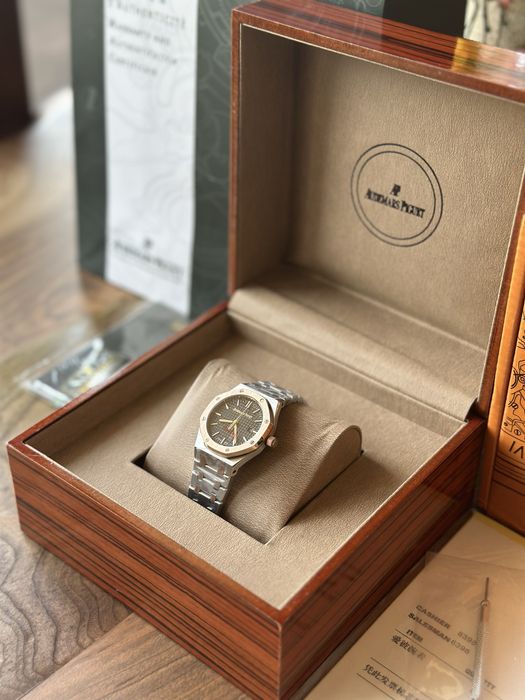 Audemars Piguet Royal Oak 33mm Quartz - ДАМСКИ МОДЕЛ