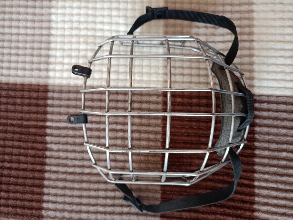 Продам сетку для хоккейного шлема