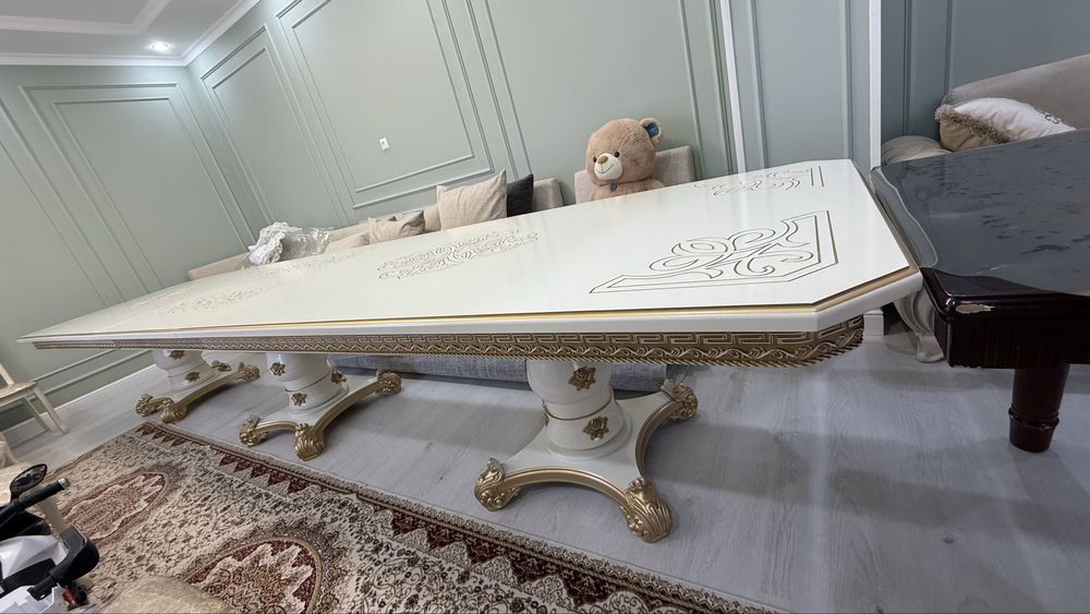 Продается Гостиный Стол