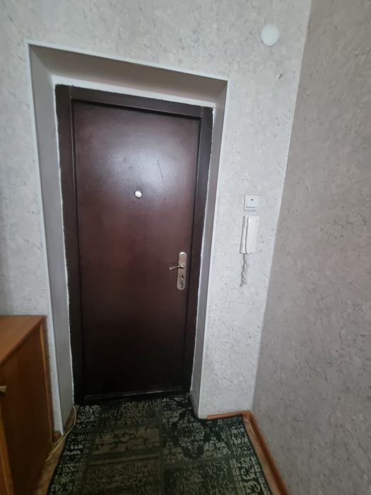 Продам мебель спальня коридор и дверь