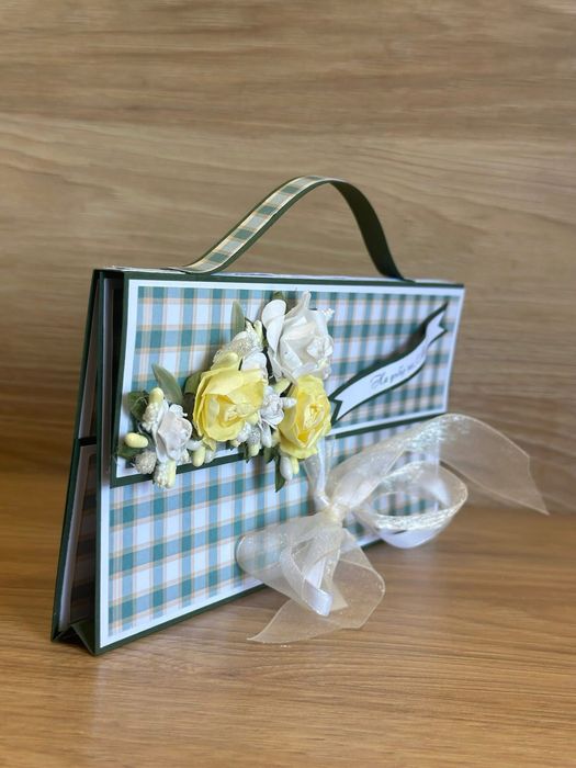 Плик с място за пожелание и паричен подарък