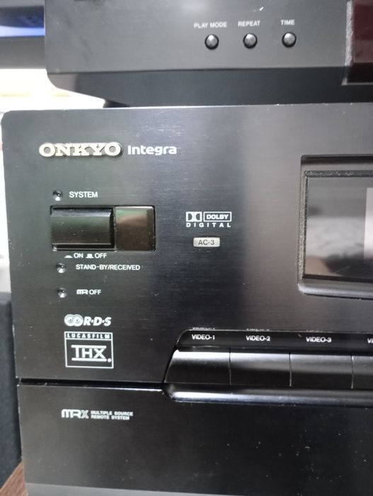 Onkyo -Integra TX DS939