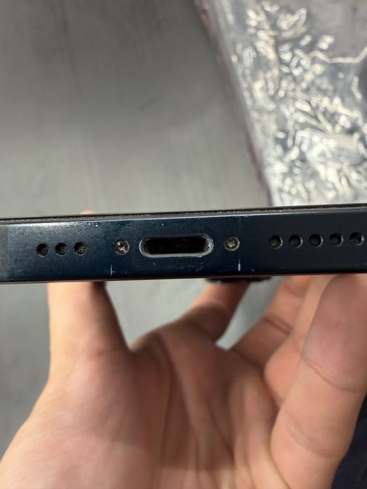 продам iphone 13