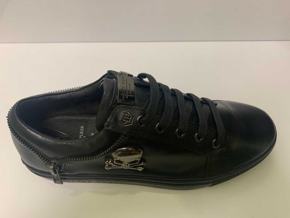 Продавам мъжки обувки  от естествена кожа Philipp Plein 43 номер