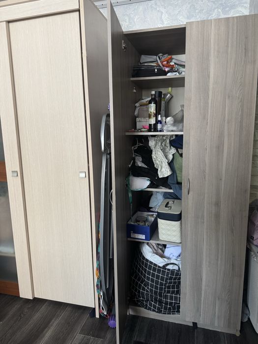 Продам шкаф хороший