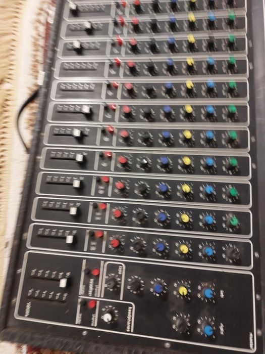 Vând  mixer vermona