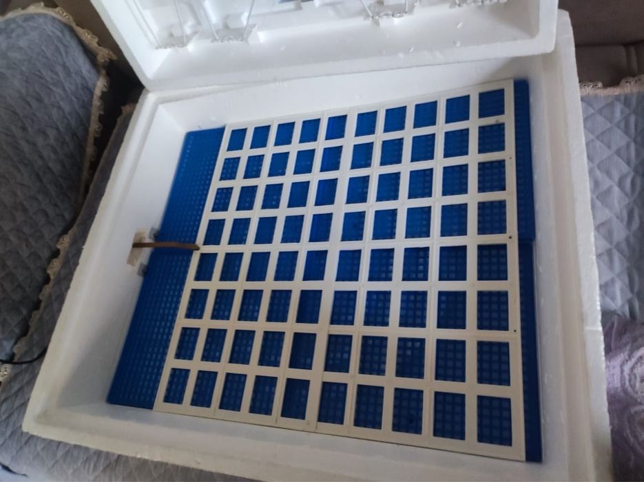 Продажим инкубатор