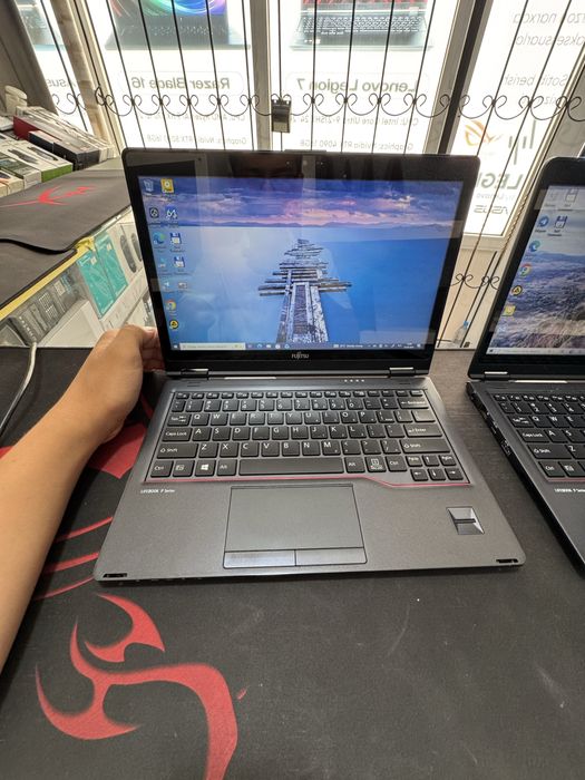Fujitsu Lifebook P727 x360