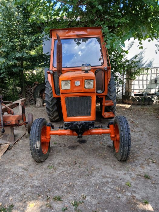 Tractor u650  disc si plug inclus.